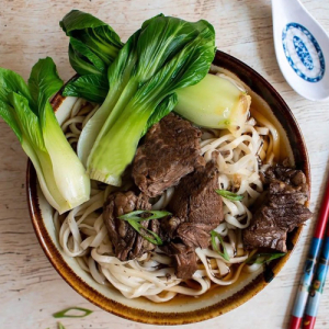 Cantonese Beef Brisket Noodle Soup 广式牛腩汤面
