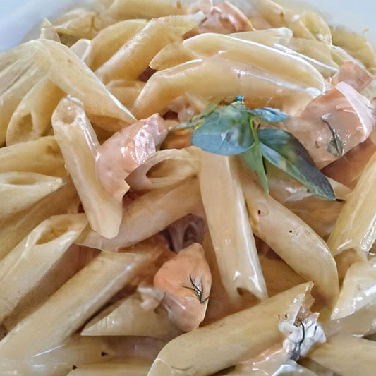 Penne al salmone