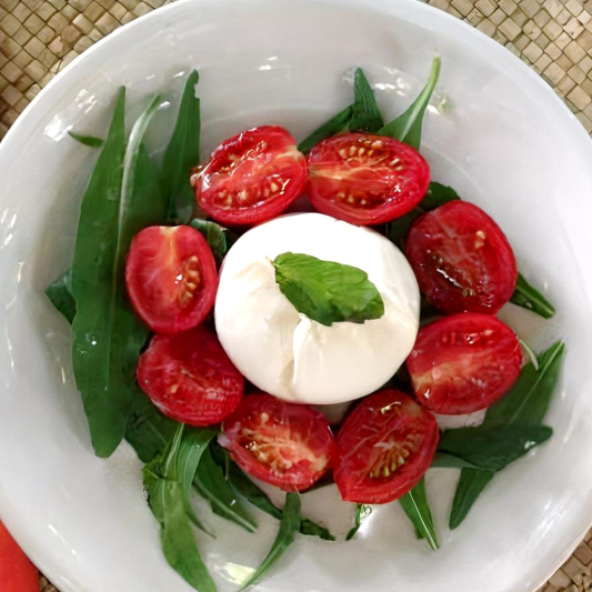 Burrattina con pomodorini