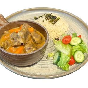 Asian Braised Beef with Rice & Salad