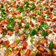 Tandoori Paneer Pizza