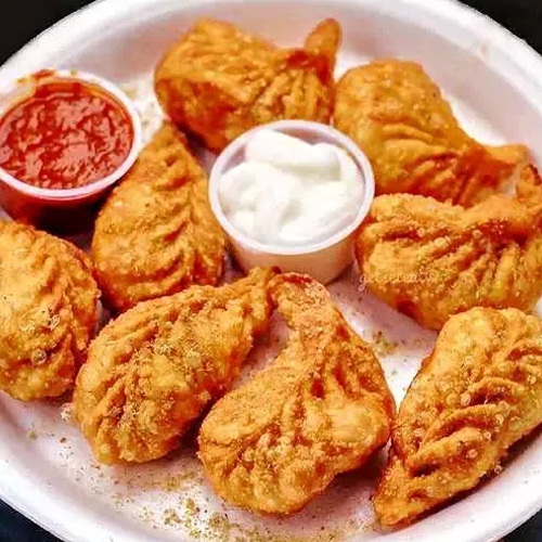 Fried Chicken Momos (8 pcs)