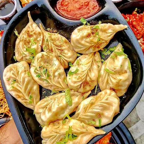 Chicken Steamed Momos (8 pcs)