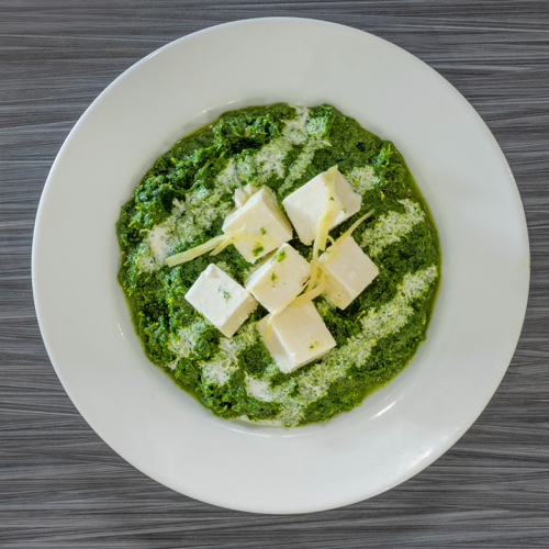 Cottage Cheese in Spinach Sauce
