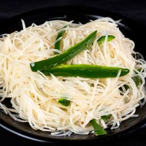 105. Stir-Fried Potato with Jalapeno 青椒土豆丝