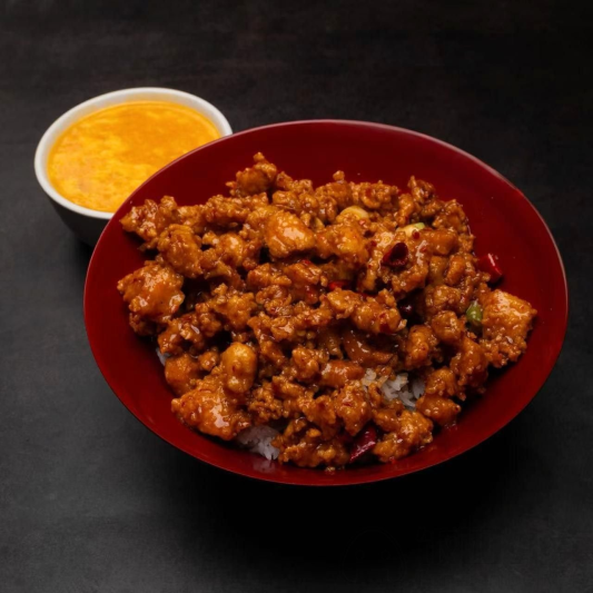 Kung Pao Chicken over Rice 宫保鸡丁盖饭