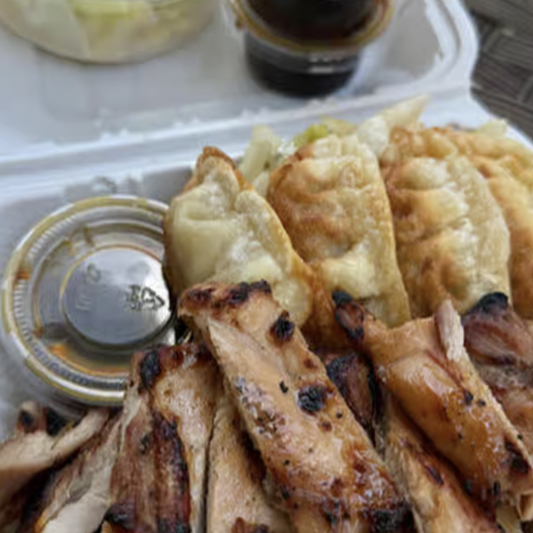 Chicken Thigh & Gyoza (4 pcs)