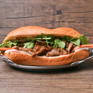 Banh mi au porc grill&eacute; / Grilled Pork Banh Mi