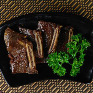Beef Ribs (4 pcs) 牛仔骨