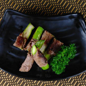 Beef Asparagus Roll (6 pcs) 牛肉芦笋卷