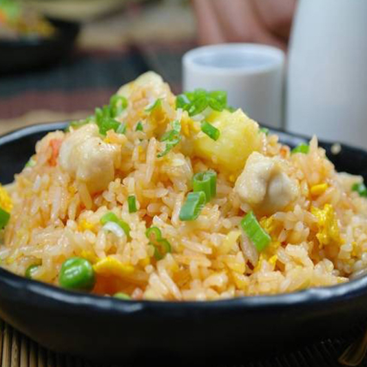 Chicken & Pineapple Fried Rice 菠萝鸡炒饭