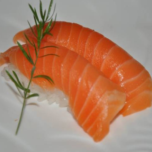 Salmon Sushi (1 pc)