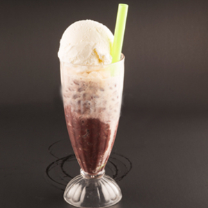 Crushed Ice & Ice Cream with Red Bean