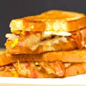 Hash Browns with Bacon & Scramble Egg Sandwich