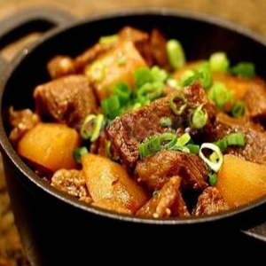 Beef Stew & Radish with Brown Sauce