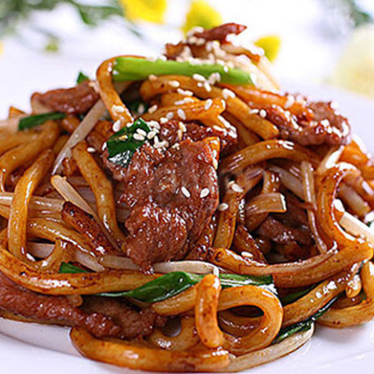 Pan Fried Beef Udon with Black Pepper