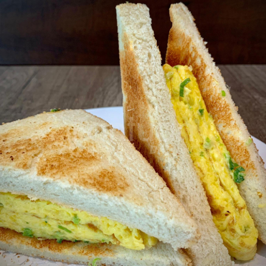 Corned Beef Sandwich with Cheese & Scallion