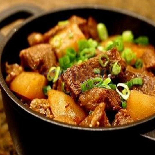 Beef Stew & Radish with Brown Sauce