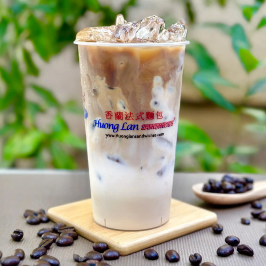 D2. Vietnamese Coffee Latte (Bac Xiu)