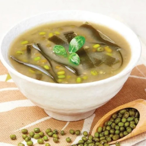 Green Bean Paste with Seaweed