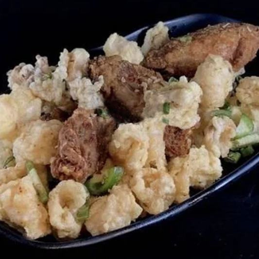 Spicy Pepper Salt Chicken Wings (4 pcs) & Squid