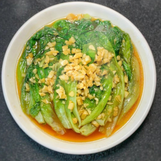 Saut&eacute;ed Lettuce with Garlic