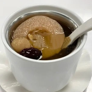 Chinese White Fungus Pear Soup with Fig