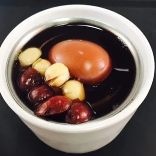 Sweet Soup with Mistletoe Lotus Seeds & Egg