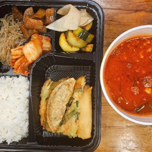 Yukgaejang 육개장 
