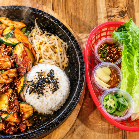 Squid & Spicy Pork & Lettuce Set 오삼불고기