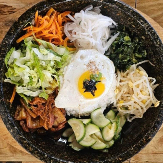 Dolpan Bibimbap 돌판 비빔밥 