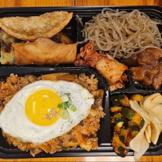 Combination Fried Rice 콤보 볶음밥 