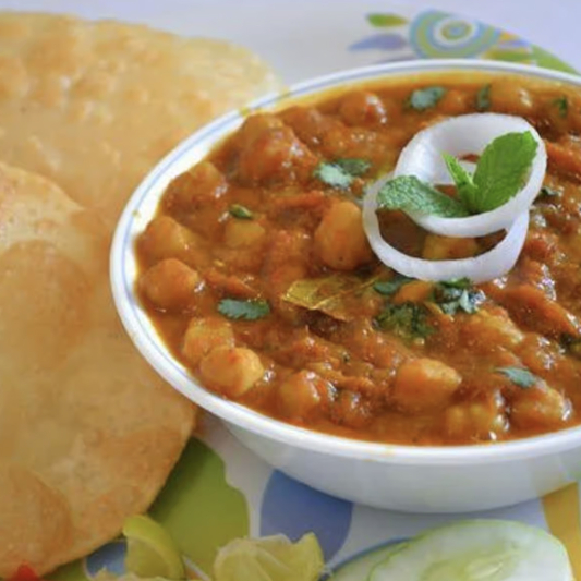 Chole bhature / Chole Bhature