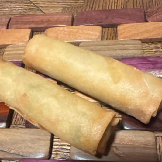 Homemade Spring Rolls (2 pcs)