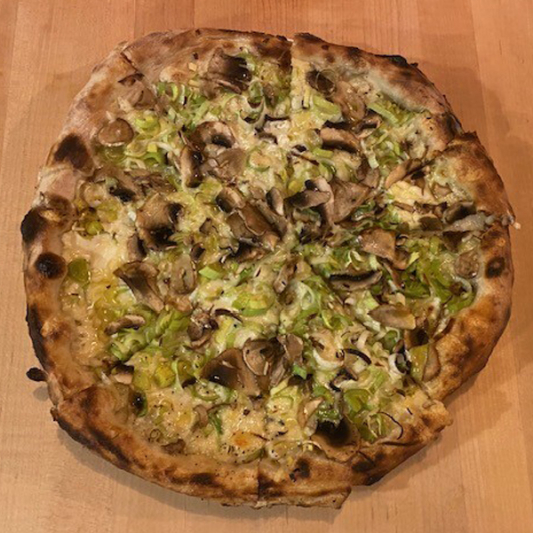 Leek & Mushrooms Pizza (12'' Medium)