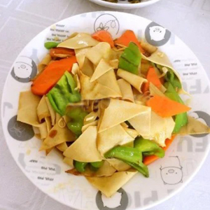 Dried Tofu with Green Pepper / 尖椒干豆腐
