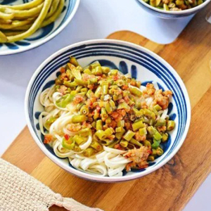 Green & Diced Pork Noodles / 肉丁豆角过水面