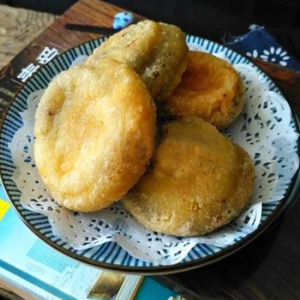 Fried Red Bean Rice Cake / 老街油炸糕