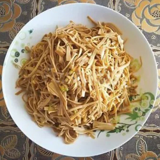 Scallion Oil Mixed Tofu Slices / 葱油拌干丝