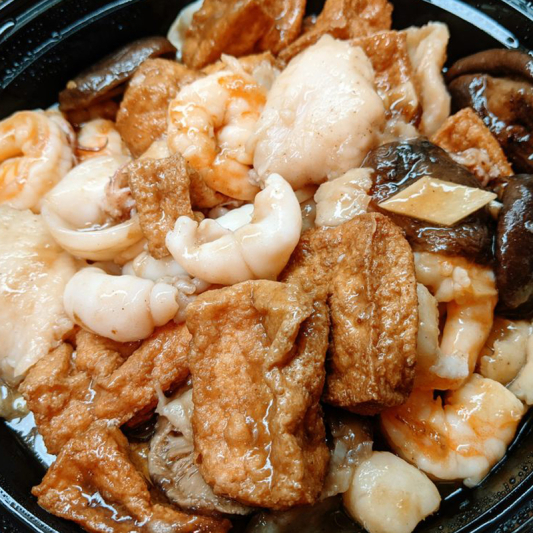 P4. Seafood with Tofu in Claypot 海鲜豆腐煲