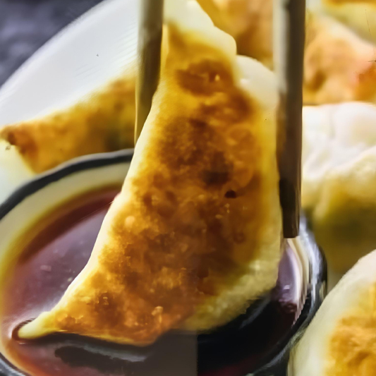 Pan-Fried Dumplings (8 pcs)