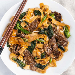 Beef & Spinach Chow Fun with Shrimp Paste