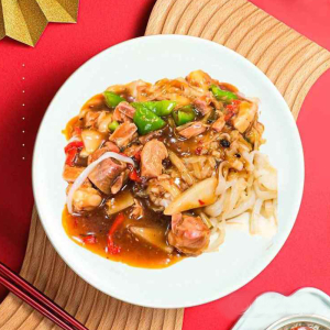 Spareribs Chow Fun in Black Bean Sauce