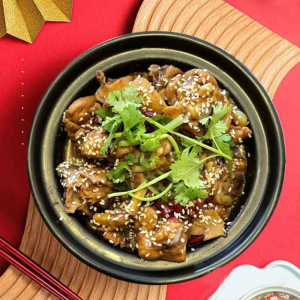 Sizzling Chicken in Clay Pot