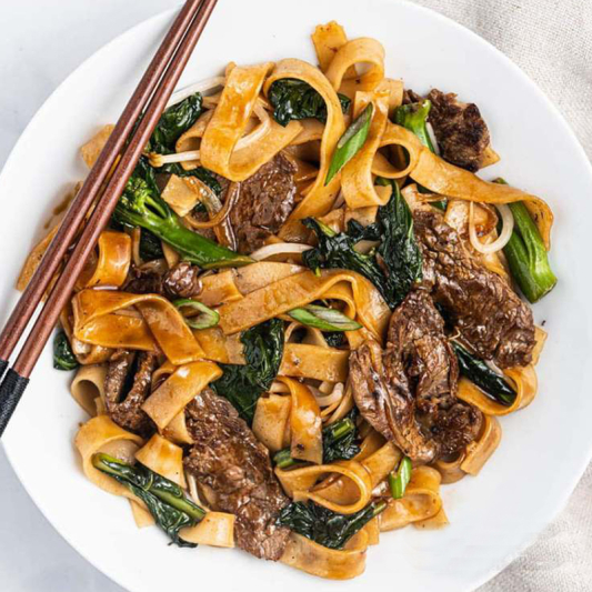 Beef & Spinach Chow Fun with Shrimp Paste