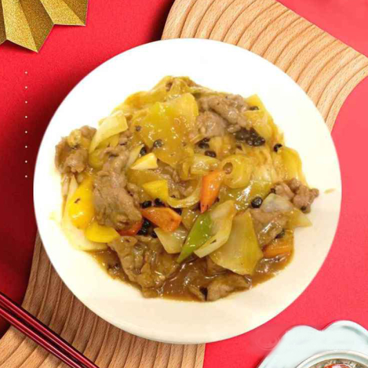Beef & Preserved Vegetables Chow Fun