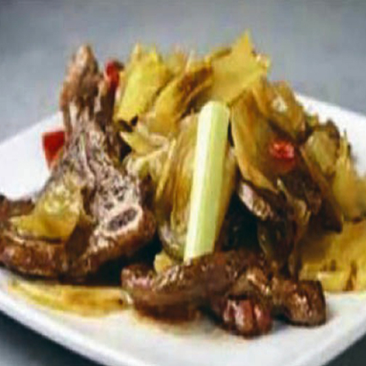 A11. Chaozhou Style Pickled Cabbage with Baby Back Ribs 潮式酸菜牛仔骨