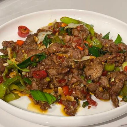 Stir-Fried Beef with Pickled Pepper (小炒牛肉)