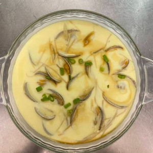 Steamed Dried Scallops & Clams with Egg 瑤柱大蜆蒸水蛋