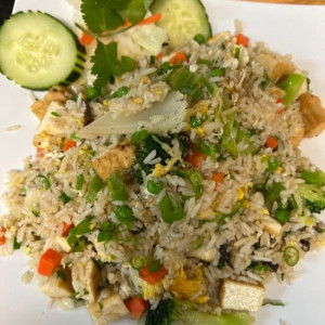 F6. Tofu & Vegetable Fried Rice Plate